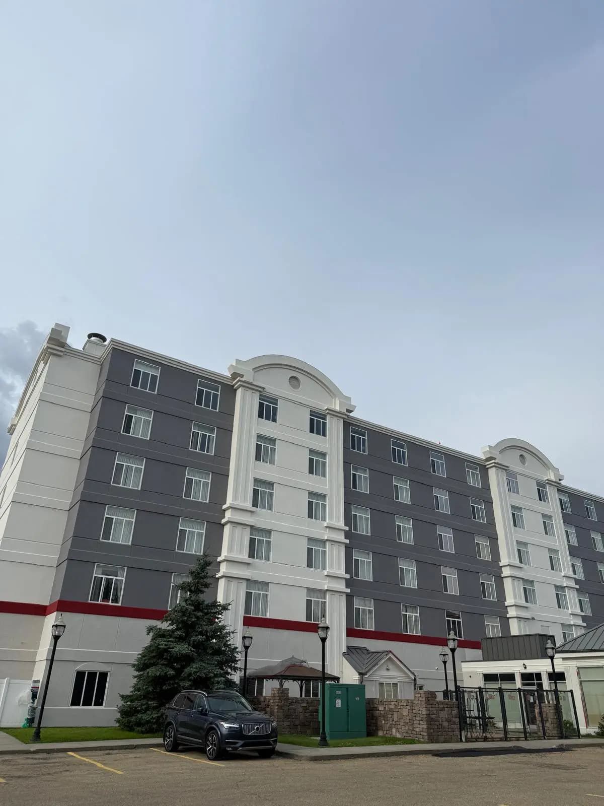 Hilton Garden Inn, Edmonton — Courtyard elevation from the parking lot