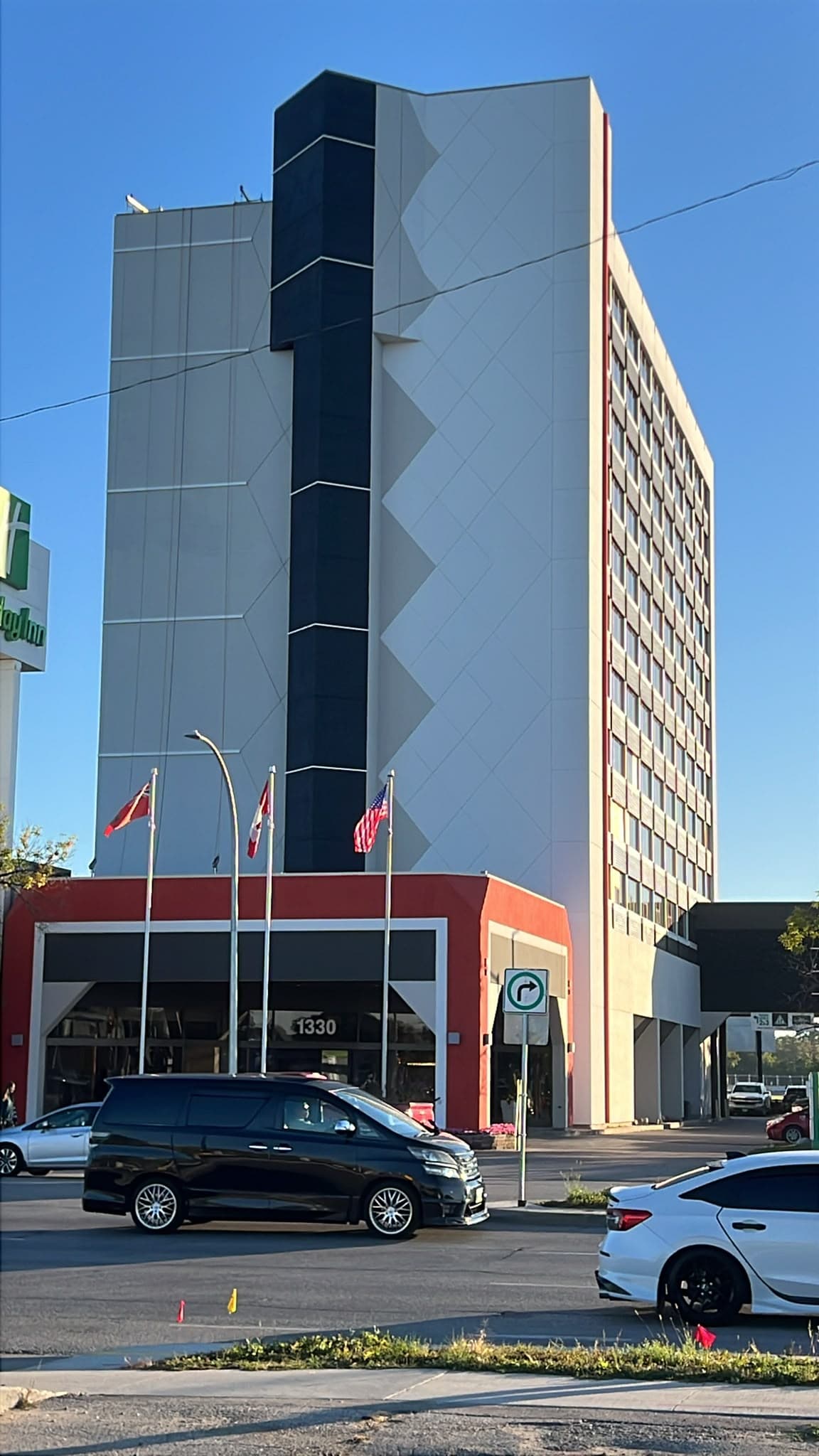 Holiday Inn, Winnipeg (1130 Pembina Highway) — 